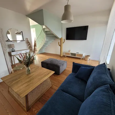 Grand Citadin Avec Spa, Billard, Babyfoot