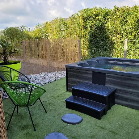 Casa vacanze Grand Citadin Avec Spa, Billard, Babyfoot Villedieu-les-Poëles