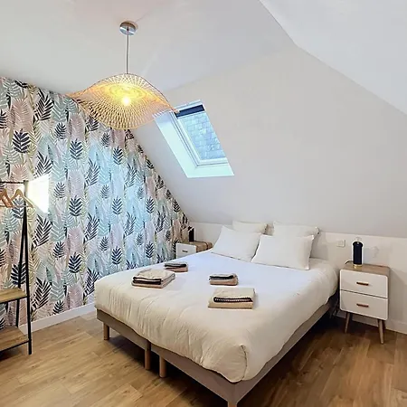 度假居 Maisons De Familles Beautiful With A Pool Table Foosball Table *