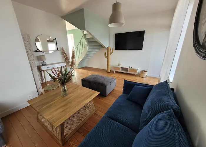 Grand Citadin Avec Spa, Billard, Babyfoot